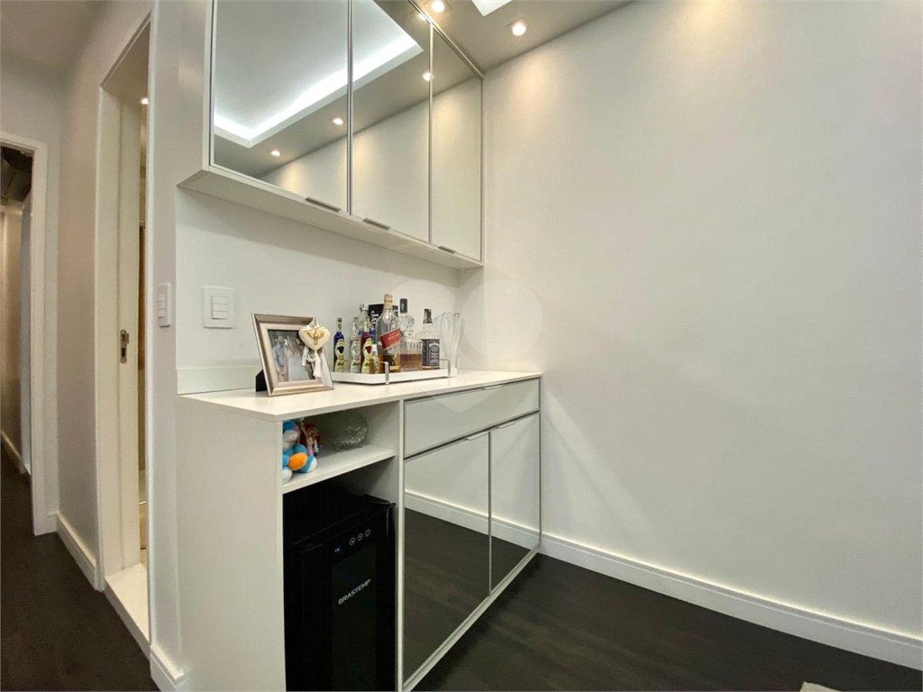 Apartamento moderno no Anália Franco de 55m2  mobiliado, com 2 quartos sendo 1 suíte, varanda, 1 vag