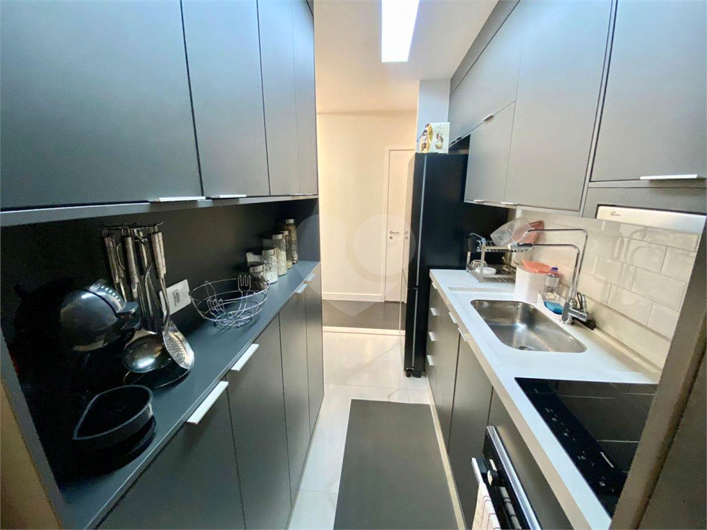 Apartamento moderno no Anália Franco de 55m2  mobiliado, com 2 quartos sendo 1 suíte, varanda, 1 vag
