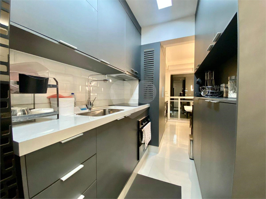 Apartamento moderno no Anália Franco de 55m2  mobiliado, com 2 quartos sendo 1 suíte, varanda, 1 vag
