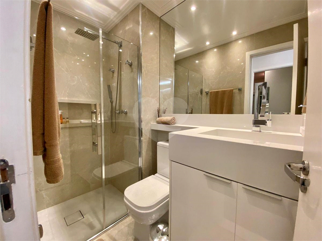 Apartamento moderno no Anália Franco de 55m2  mobiliado, com 2 quartos sendo 1 suíte, varanda, 1 vag