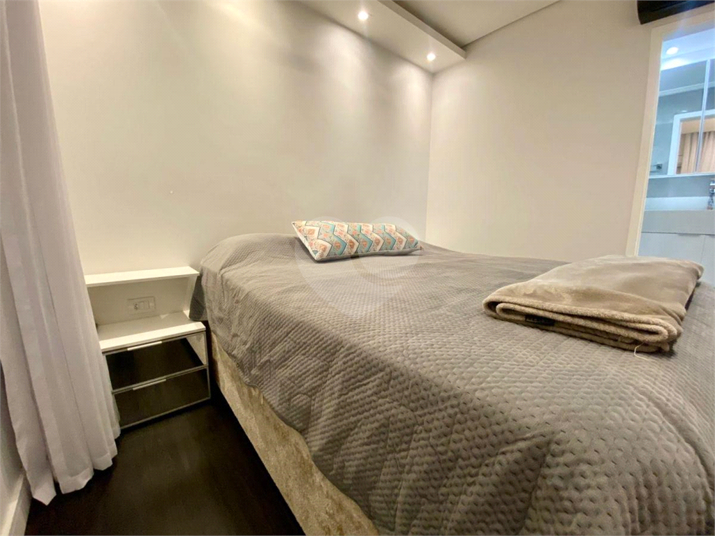 Apartamento moderno no Anália Franco de 55m2  mobiliado, com 2 quartos sendo 1 suíte, varanda, 1 vag