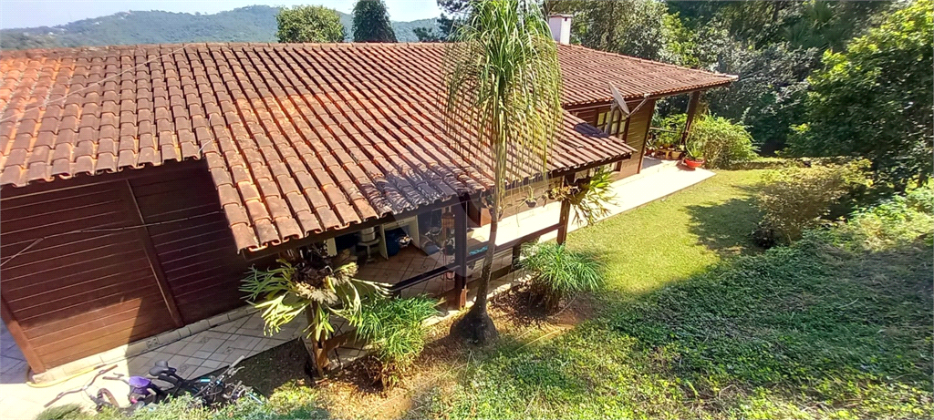 Casa de Condomínio à venda com 3 quartos, 220m² - Foto 6