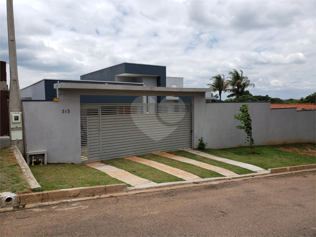 Casa de Condomínio à venda com 3 quartos, 226m² - Foto 3