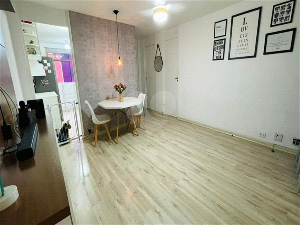 Apartamento à venda com 2 quartos, 60m² - Foto 6