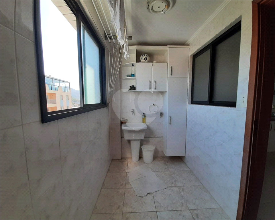 Apartamento à venda com 2 quartos, 97m² - Foto 25