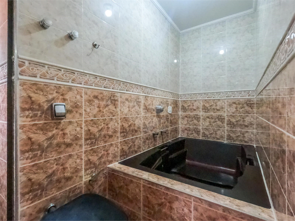 SOBRADO COM EXCELENTE PREÇO - AGENDE UMA VISITA.