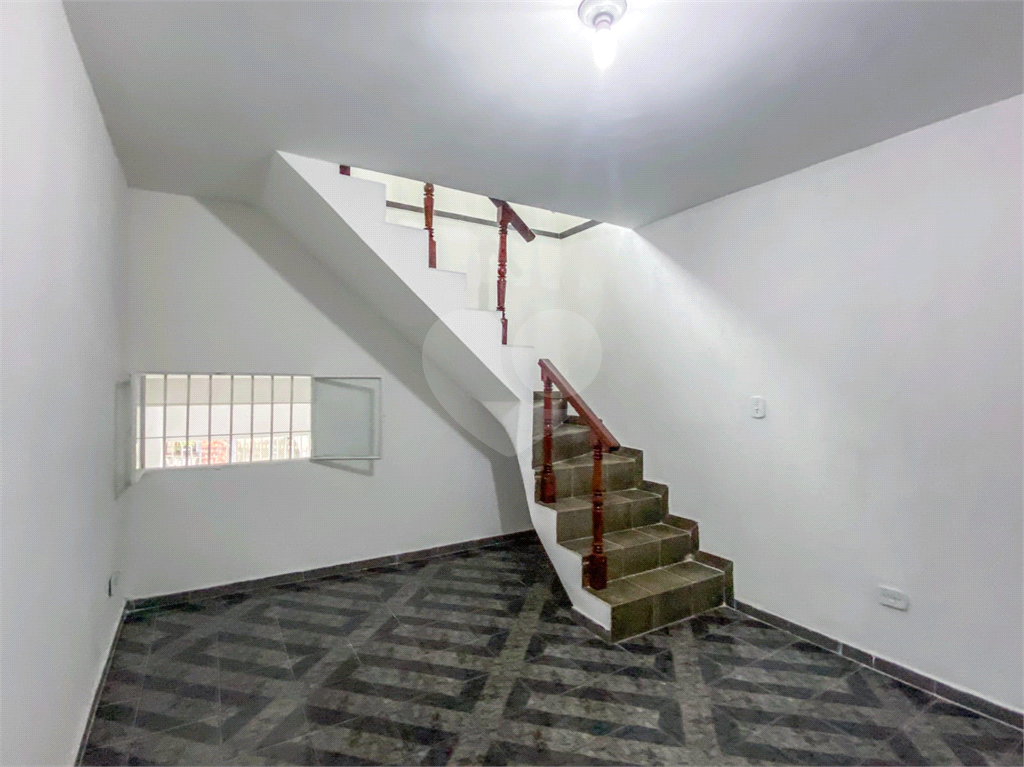 SOBRADO COM EXCELENTE PREÇO - AGENDE UMA VISITA.