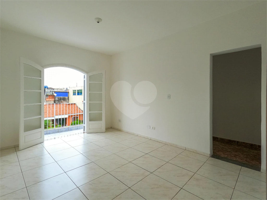 SOBRADO COM EXCELENTE PREÇO - AGENDE UMA VISITA.