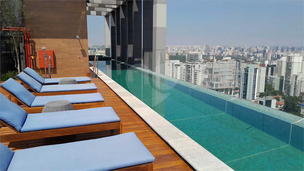 Apartamento studio em Pinheiros - 27m²