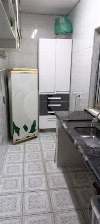 Sobrado 157m², 4 dormitórios, 1 suíte e 2 vagas de garagem