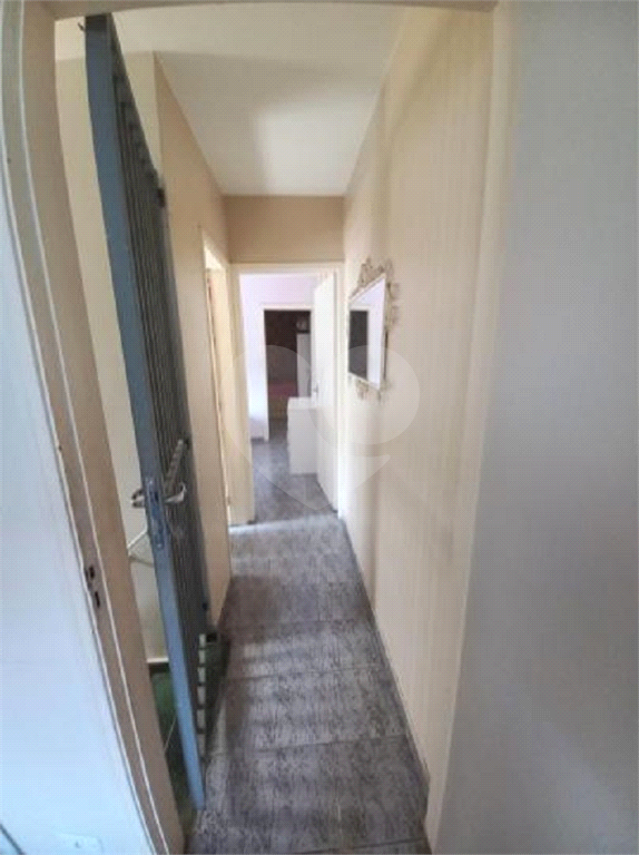 Sobrado 157m², 4 dormitórios, 1 suíte e 2 vagas de garagem