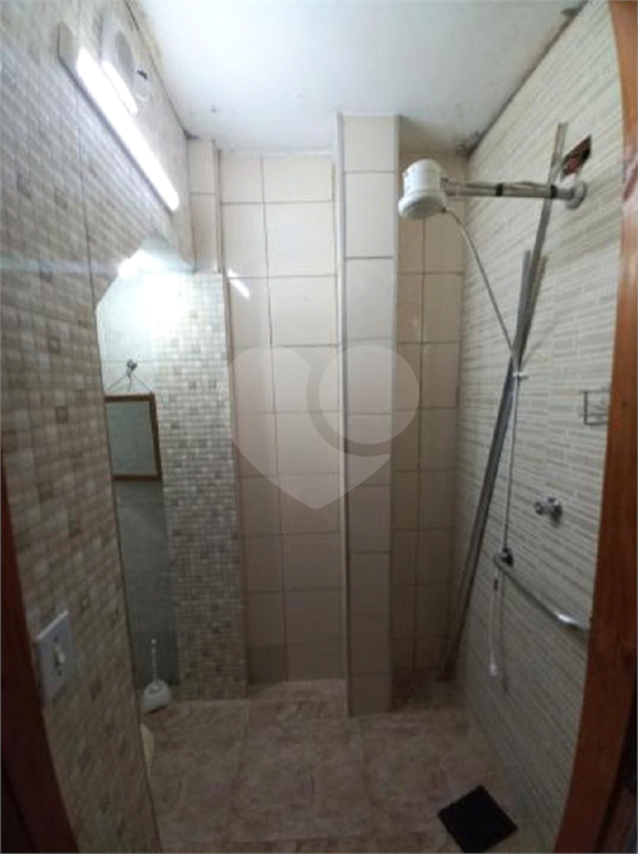 Sobrado 157m², 4 dormitórios, 1 suíte e 2 vagas de garagem