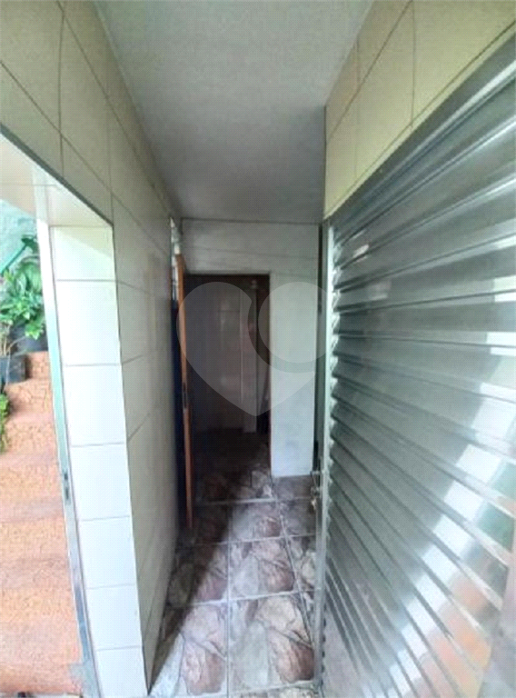 Sobrado 157m², 4 dormitórios, 1 suíte e 2 vagas de garagem