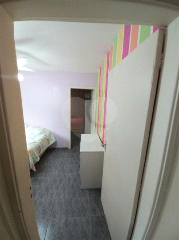 Sobrado 157m², 4 dormitórios, 1 suíte e 2 vagas de garagem