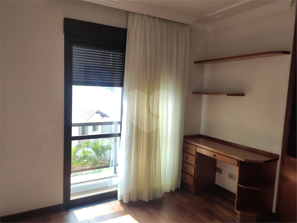 Apartamento à venda com 4 quartos, 206m² - Foto 18