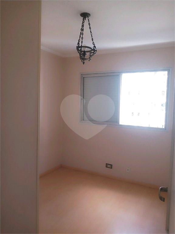 APARTAMENTO em SANTANA