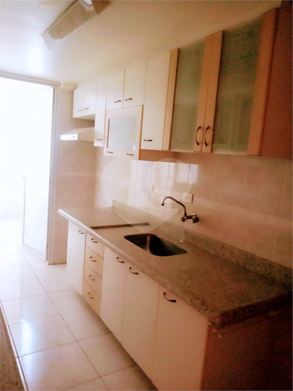 APARTAMENTO em SANTANA