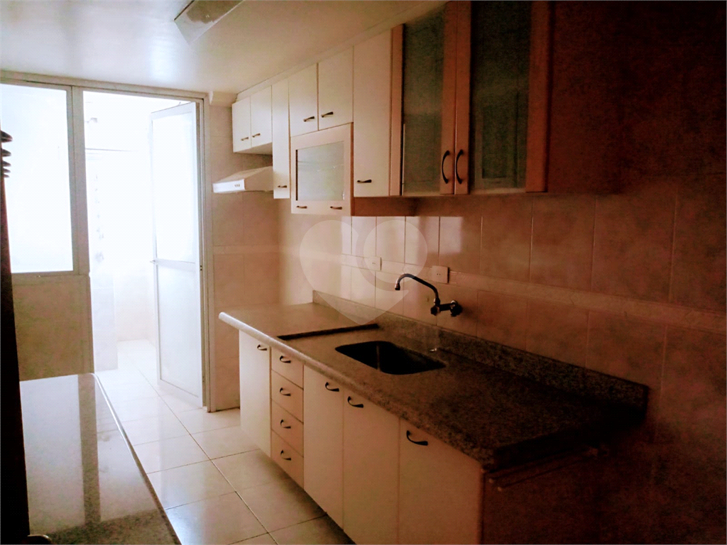 APARTAMENTO em SANTANA