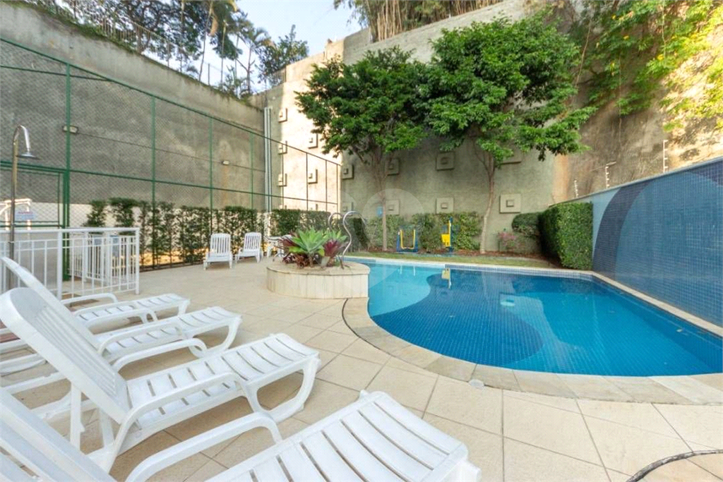 Apartamento à venda, em Santa Terezinha, com 60m², 2 quartos, 1 suíte, lazer, 1 vaga de garagem.