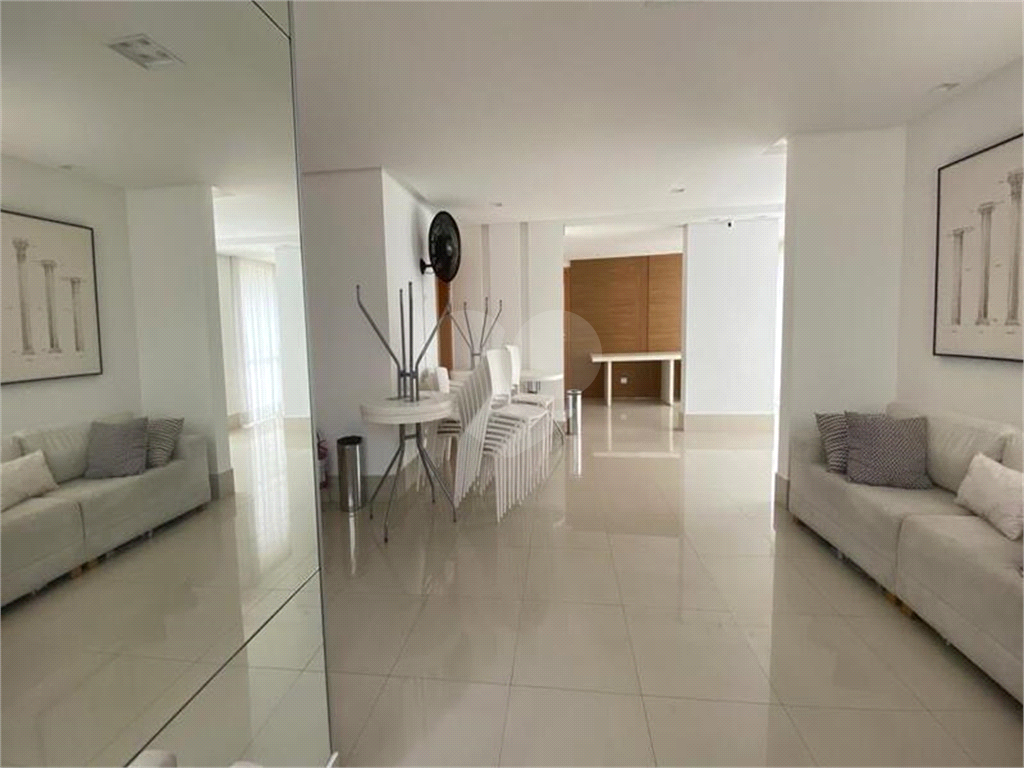 Apartamento à venda, em Santa Terezinha, com 60m², 2 quartos, 1 suíte, lazer, 1 vaga de garagem.