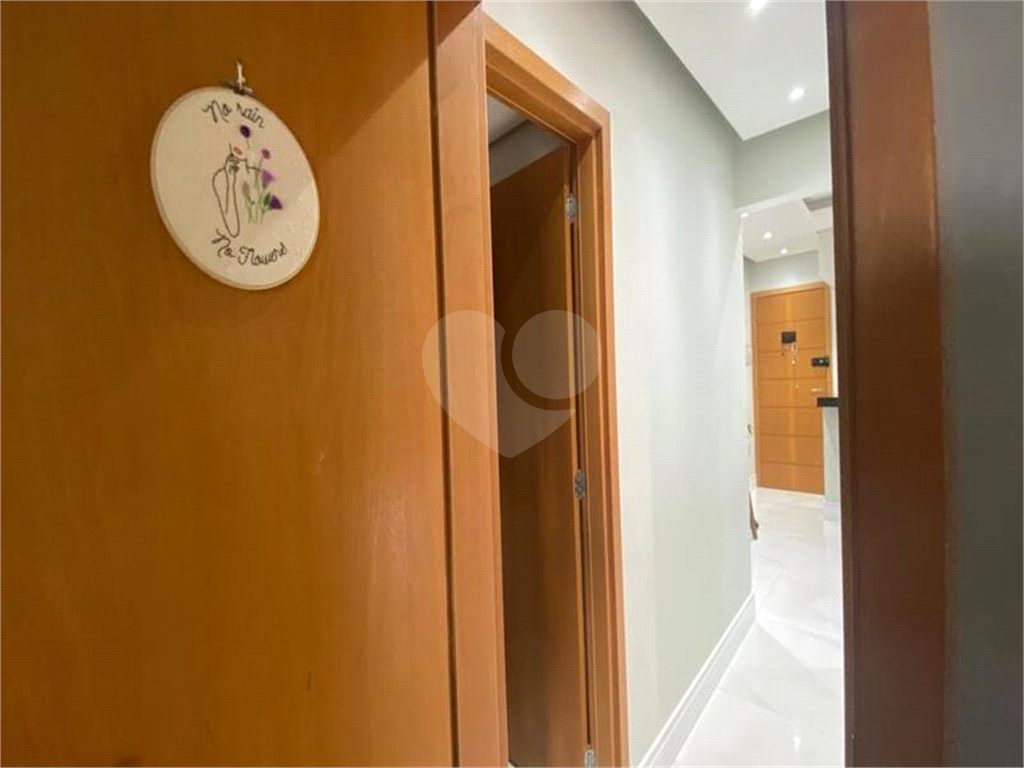 Apartamento à venda, em Santa Terezinha, com 60m², 2 quartos, 1 suíte, lazer, 1 vaga de garagem.