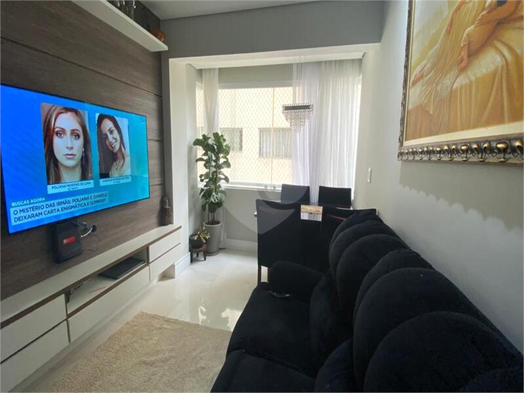 Apartamento à venda, em Santa Terezinha, com 60m², 2 quartos, 1 suíte, lazer, 1 vaga de garagem.