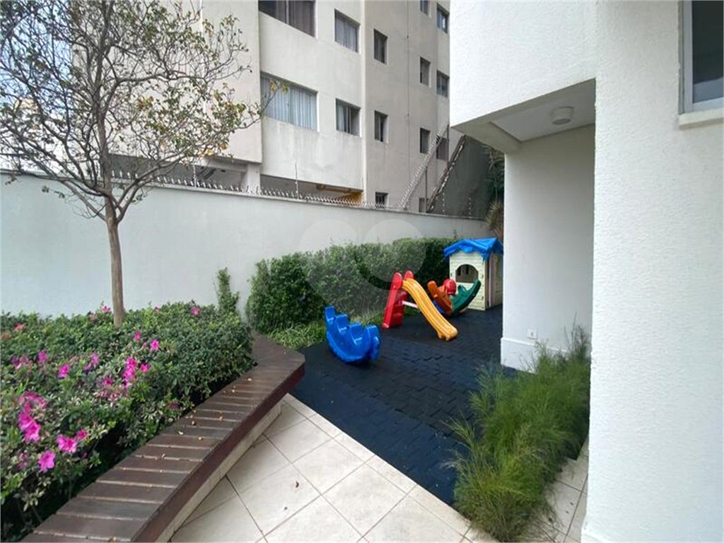 Apartamento à venda, em Santa Terezinha, com 60m², 2 quartos, 1 suíte, lazer, 1 vaga de garagem.