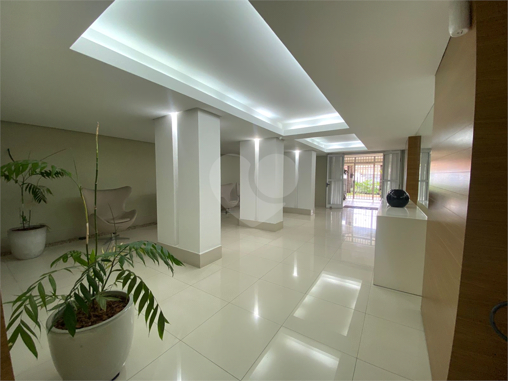 Apartamento à venda, em Santa Terezinha, com 60m², 2 quartos, 1 suíte, lazer, 1 vaga de garagem.