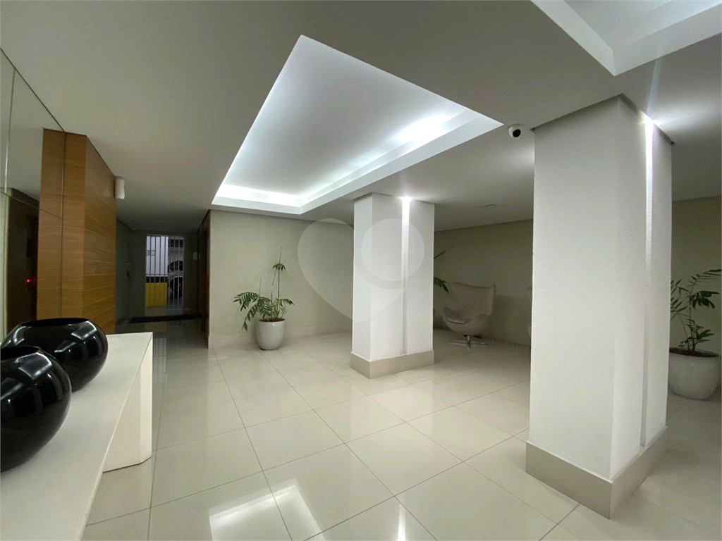 Apartamento à venda, em Santa Terezinha, com 60m², 2 quartos, 1 suíte, lazer, 1 vaga de garagem.