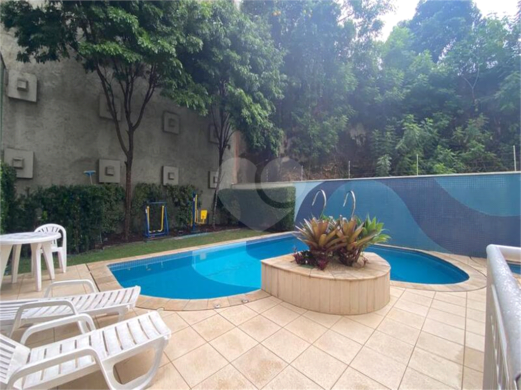 Apartamento à venda, em Santa Terezinha, com 60m², 2 quartos, 1 suíte, lazer, 1 vaga de garagem.