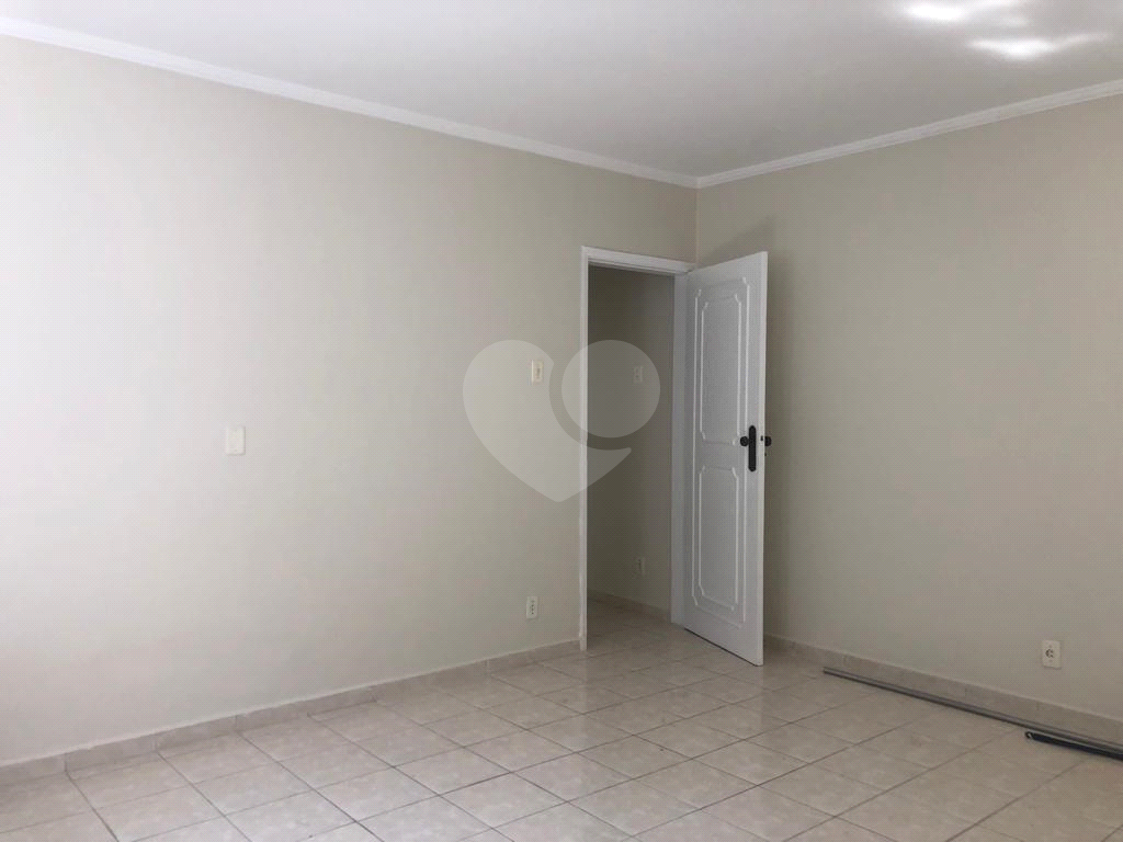 EXCELENTE SOBRADO 3 DORMITÓRIOS 1 SUITE, LIVING DOIS AMBIENTES, QUINTAL E CHURRASQUEIRA  AGUA FRIA, 