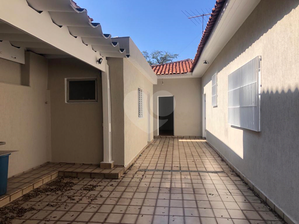 EXCELENTE SOBRADO 3 DORMITÓRIOS 1 SUITE, LIVING DOIS AMBIENTES, QUINTAL E CHURRASQUEIRA  AGUA FRIA, 