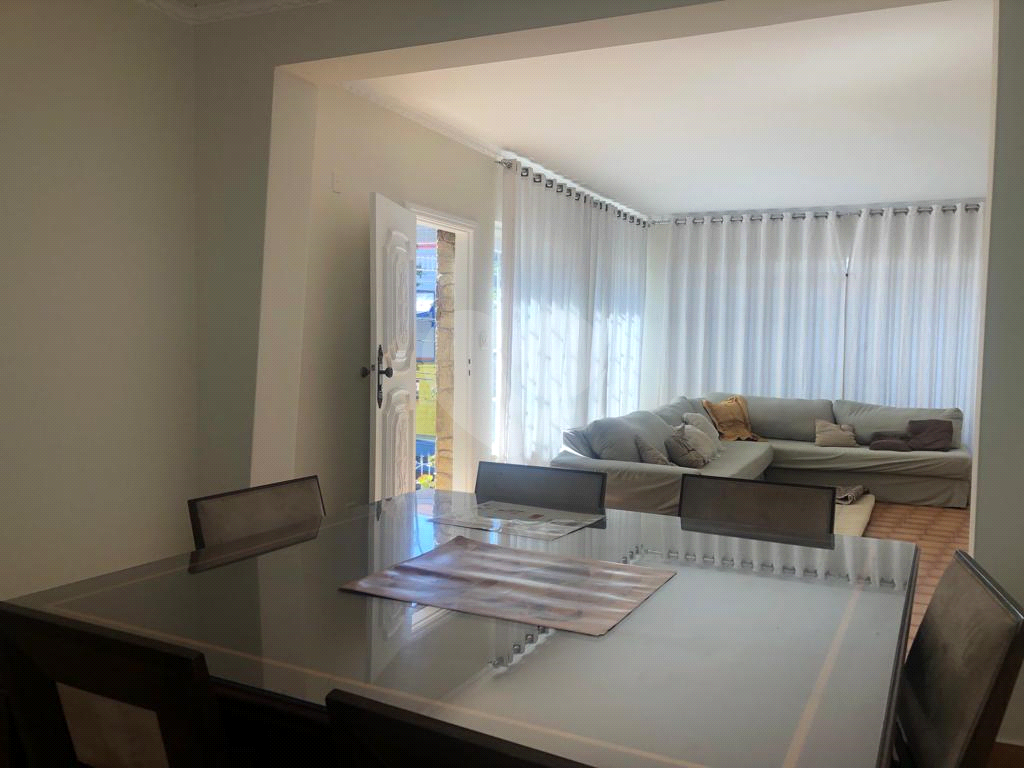 EXCELENTE SOBRADO 3 DORMITÓRIOS 1 SUITE, LIVING DOIS AMBIENTES, QUINTAL E CHURRASQUEIRA  AGUA FRIA, 