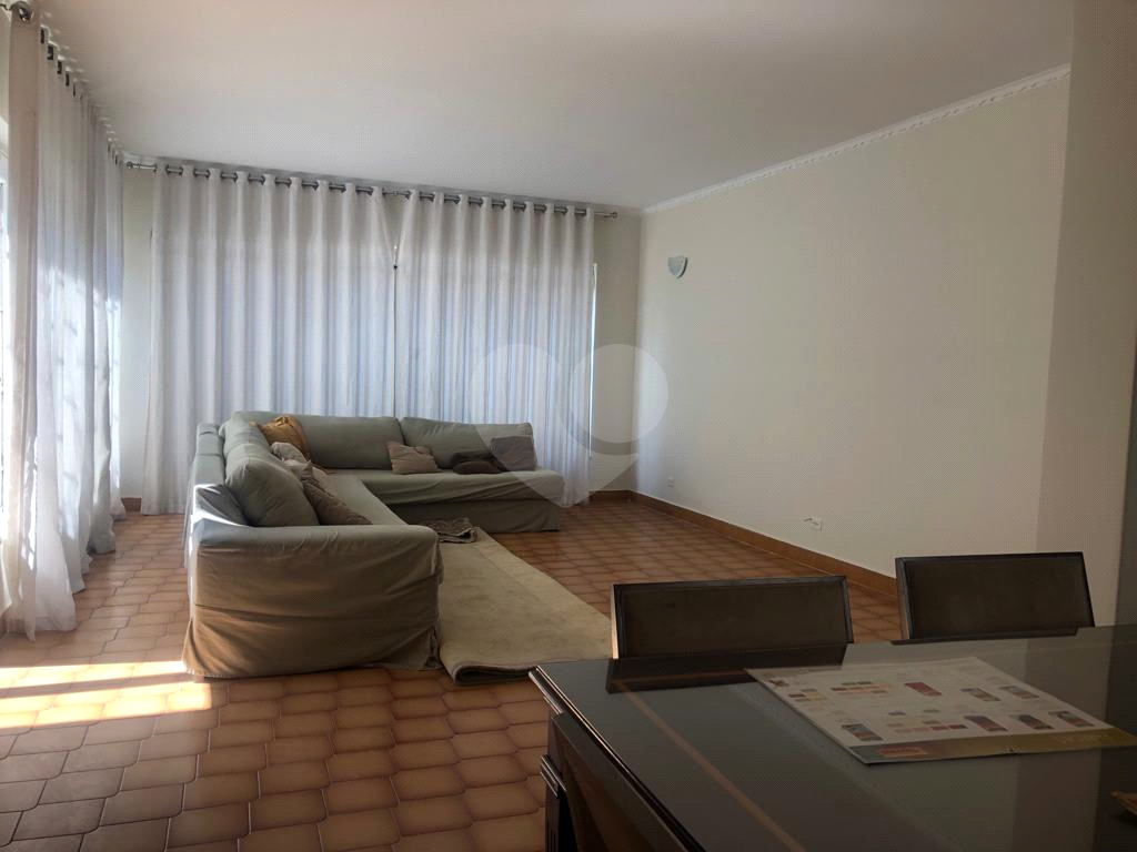 EXCELENTE SOBRADO 3 DORMITÓRIOS 1 SUITE, LIVING DOIS AMBIENTES, QUINTAL E CHURRASQUEIRA  AGUA FRIA, 