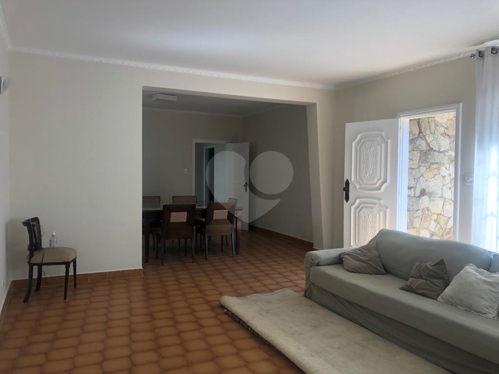 EXCELENTE SOBRADO 3 DORMITÓRIOS 1 SUITE, LIVING DOIS AMBIENTES, QUINTAL E CHURRASQUEIRA  AGUA FRIA, 