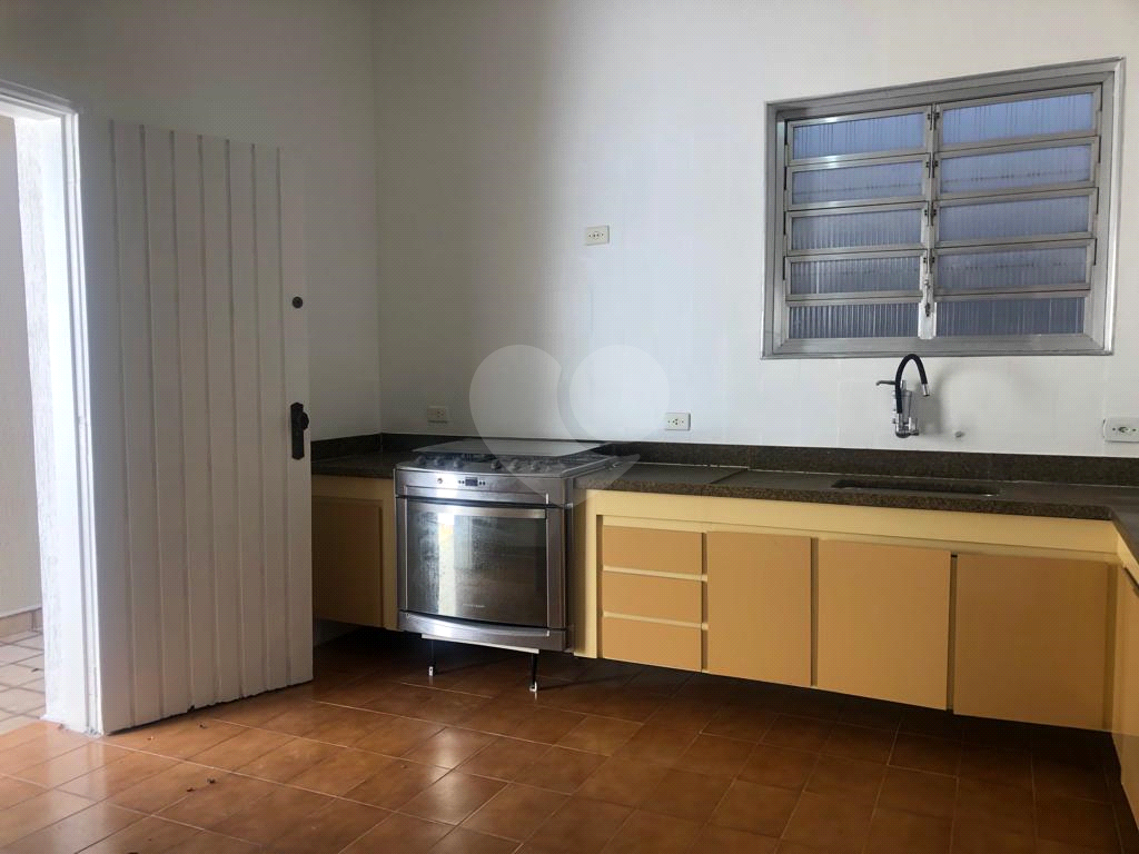 EXCELENTE SOBRADO 3 DORMITÓRIOS 1 SUITE, LIVING DOIS AMBIENTES, QUINTAL E CHURRASQUEIRA  AGUA FRIA, 