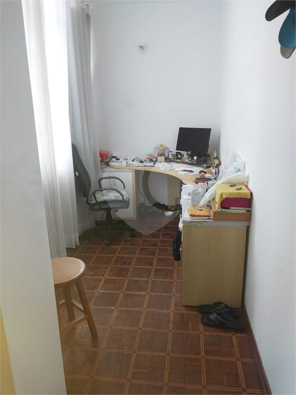 Apartamento à venda com 3 quartos, 200m² - Foto 3