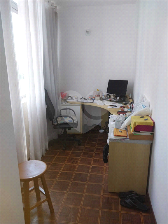 Apartamento à venda com 3 quartos, 200m² - Foto 9