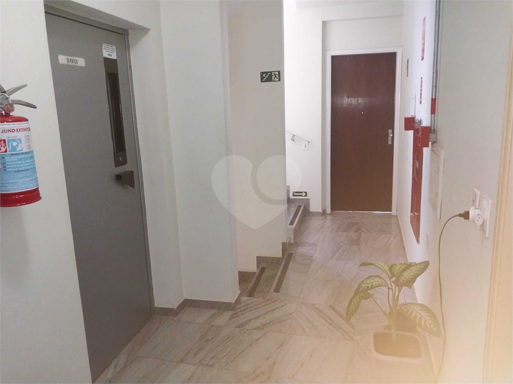 Apartamento à venda com 3 quartos, 200m² - Foto 12