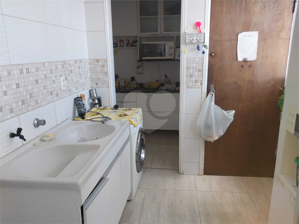 Apartamento à venda com 3 quartos, 200m² - Foto 6