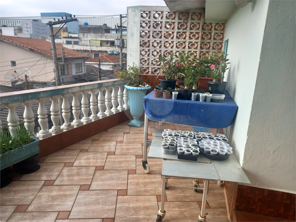 Sobrado à venda com 2 quartos, 200m² - Foto 18