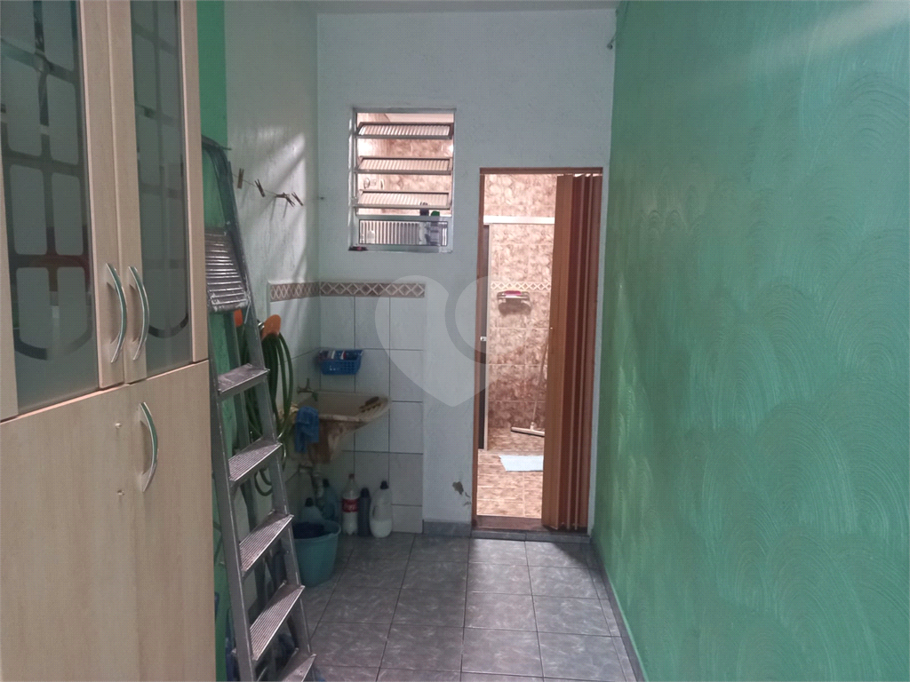 Sobrado à venda com 2 quartos, 200m² - Foto 24