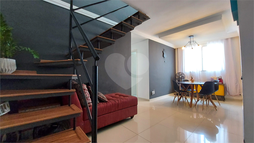 Apartamento à venda com 2 quartos, 105m² - Foto 2