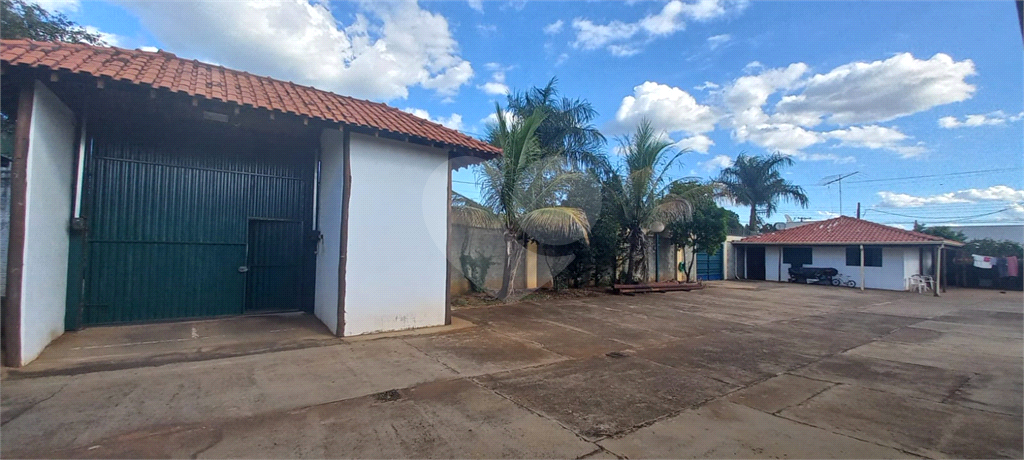 Fazenda à venda com 2 quartos, 2200m² - Foto 1