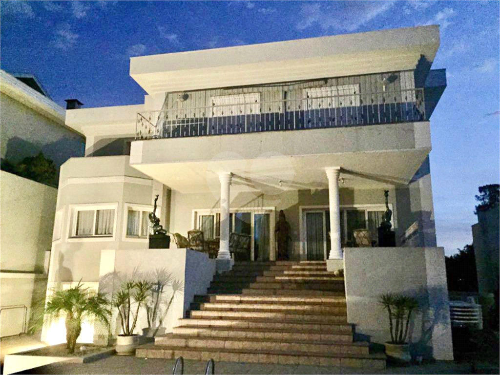 Uma maravilhosa casa com muitas acomodações e muito lazer!!!