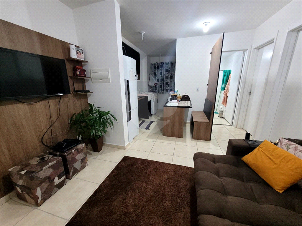 Apartamento à venda com 2 quartos, 41m² - Foto 2