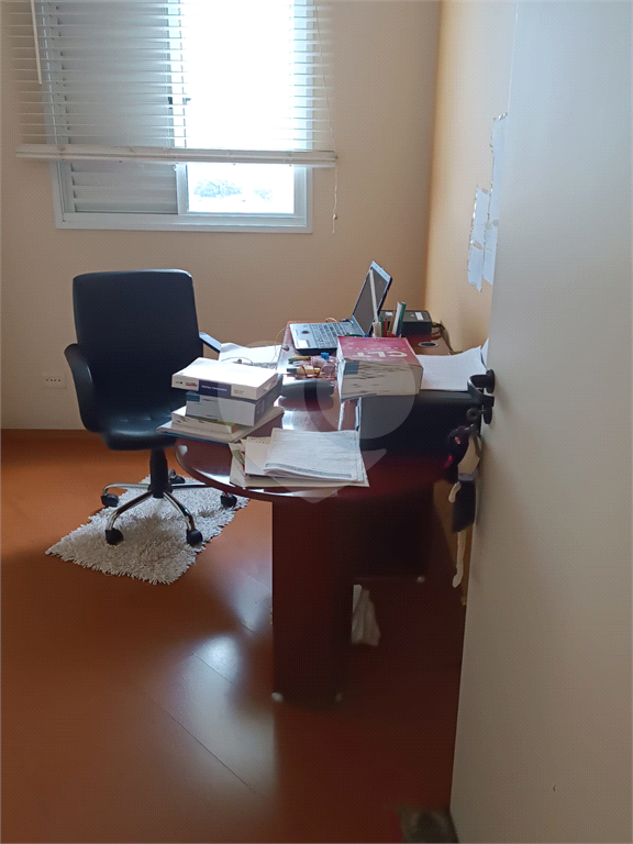 VENDE APARTAMENTO DE 3 DORMITÓRIOS COM SUÍTE , VAGA DE GARAGEM, NA RUA REIMS - CASA VERDE