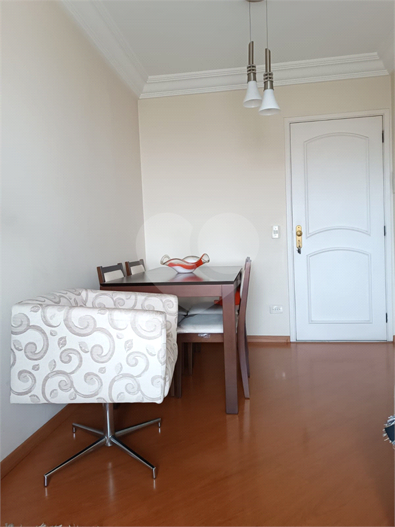 VENDE APARTAMENTO DE 3 DORMITÓRIOS COM SUÍTE , VAGA DE GARAGEM, NA RUA REIMS - CASA VERDE