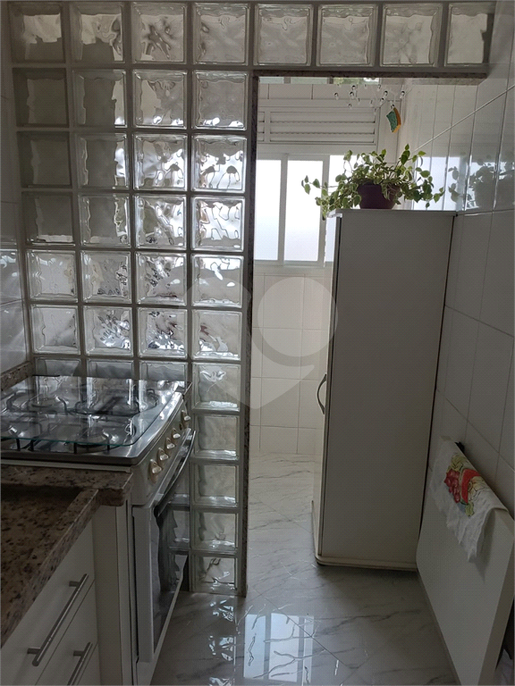VENDE APARTAMENTO DE 3 DORMITÓRIOS COM SUÍTE , VAGA DE GARAGEM, NA RUA REIMS - CASA VERDE