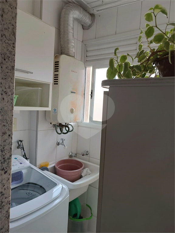 VENDE APARTAMENTO DE 3 DORMITÓRIOS COM SUÍTE , VAGA DE GARAGEM, NA RUA REIMS - CASA VERDE